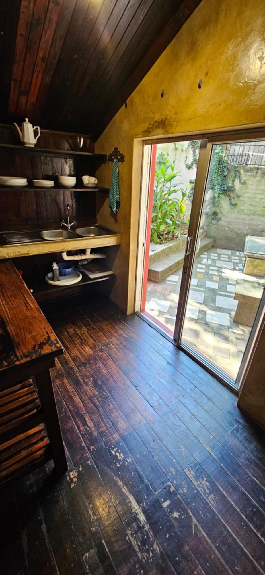 Old Vic Travellers Inn Nelspruit Mbombela Kültér fotó
