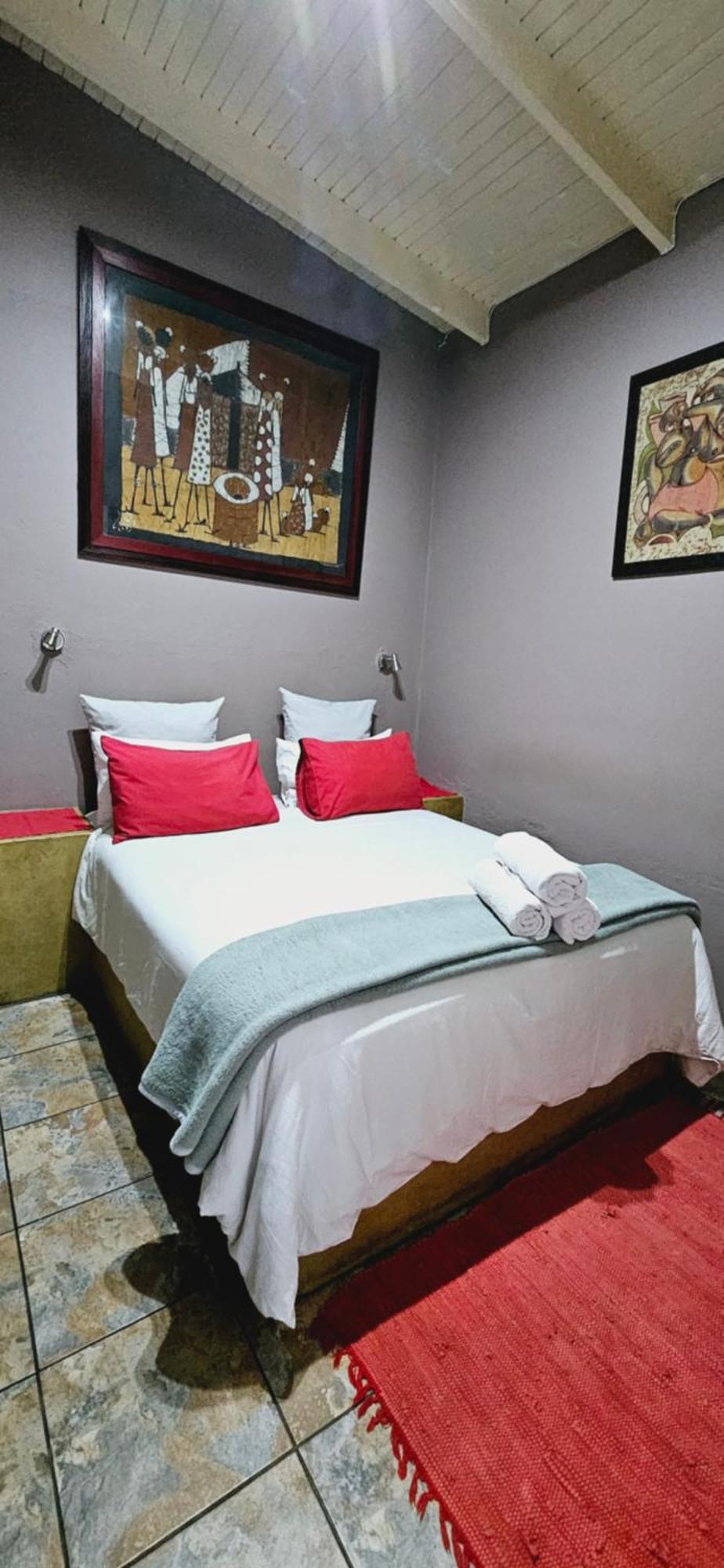 Old Vic Travellers Inn Nelspruit Mbombela Kültér fotó