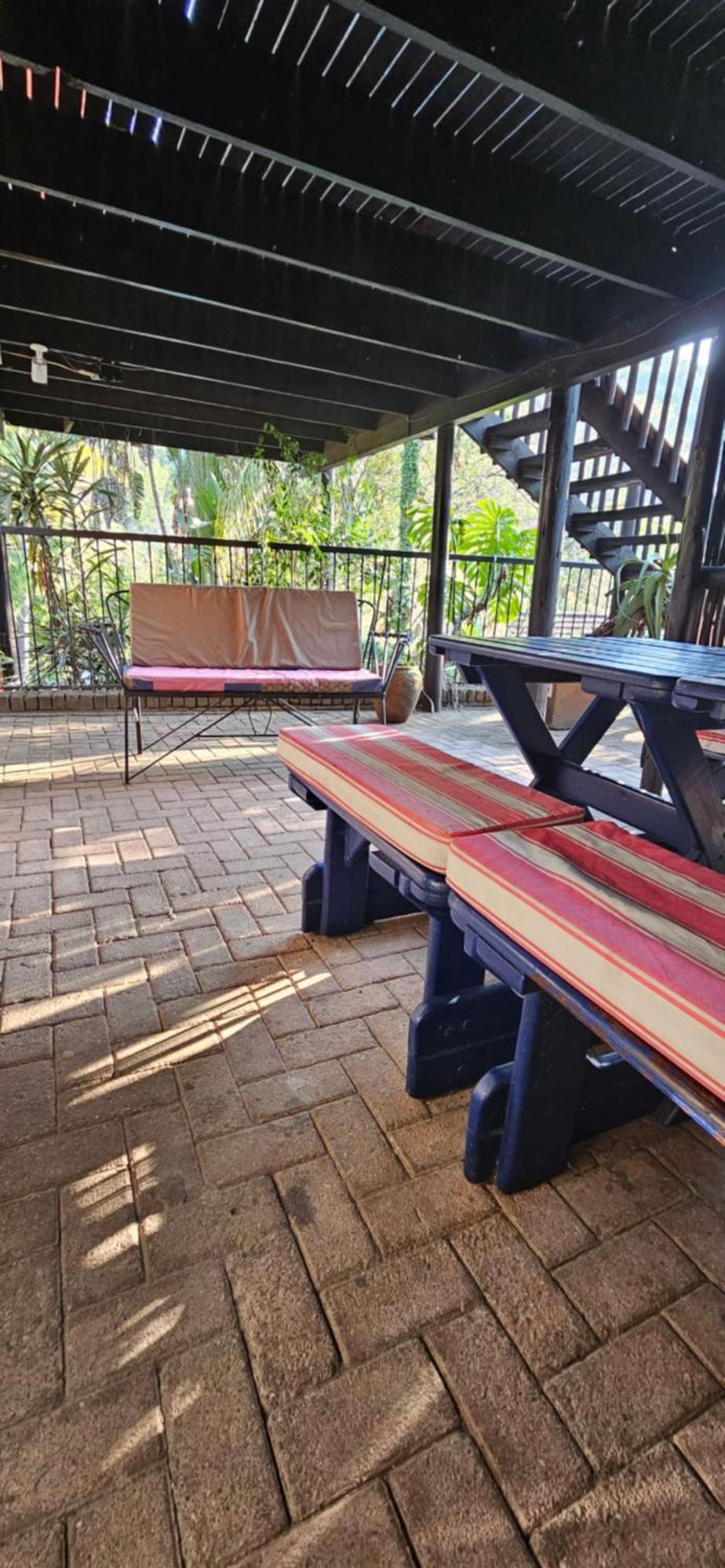 Old Vic Travellers Inn Nelspruit Mbombela Kültér fotó