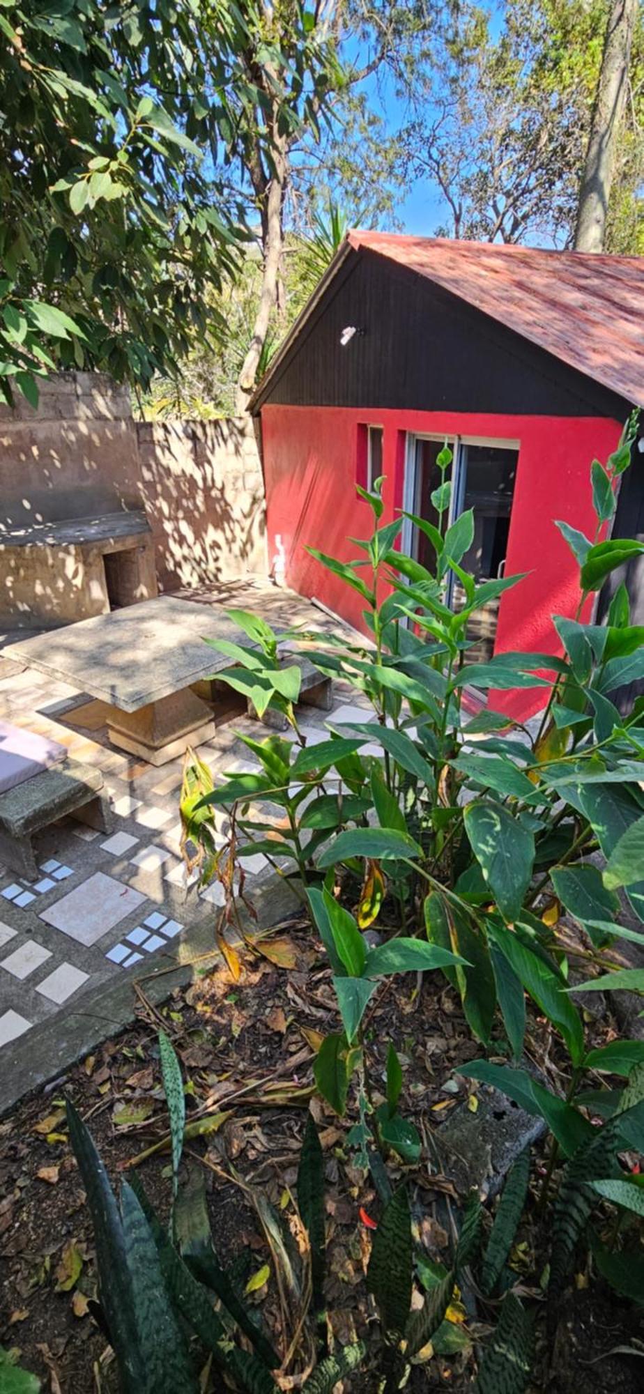 Old Vic Travellers Inn Nelspruit Mbombela Kültér fotó