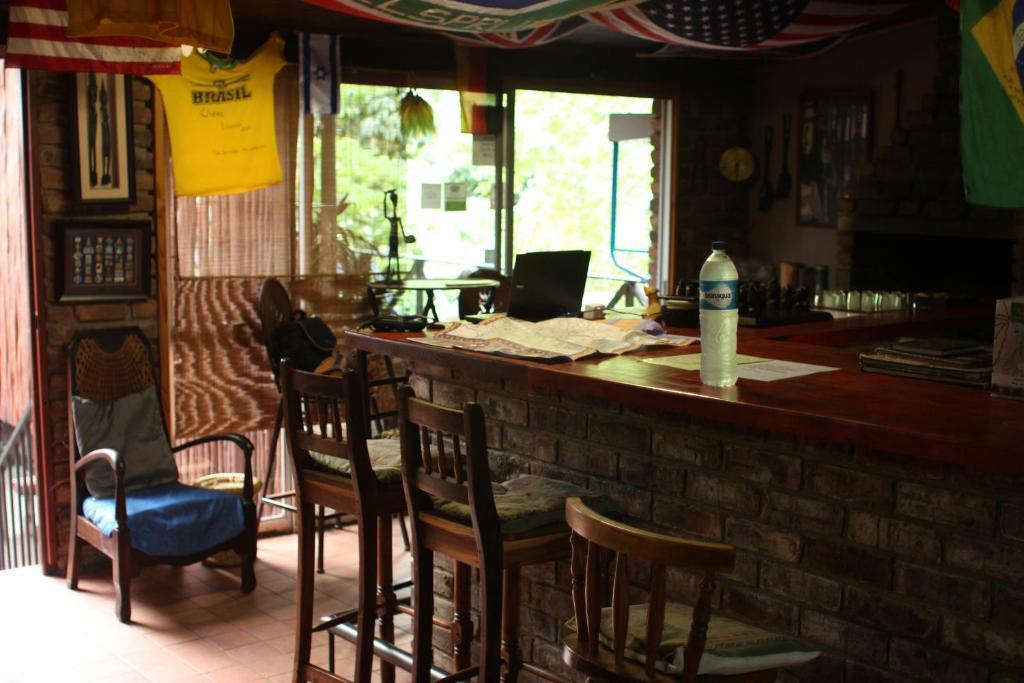 Old Vic Travellers Inn Nelspruit Mbombela Kültér fotó
